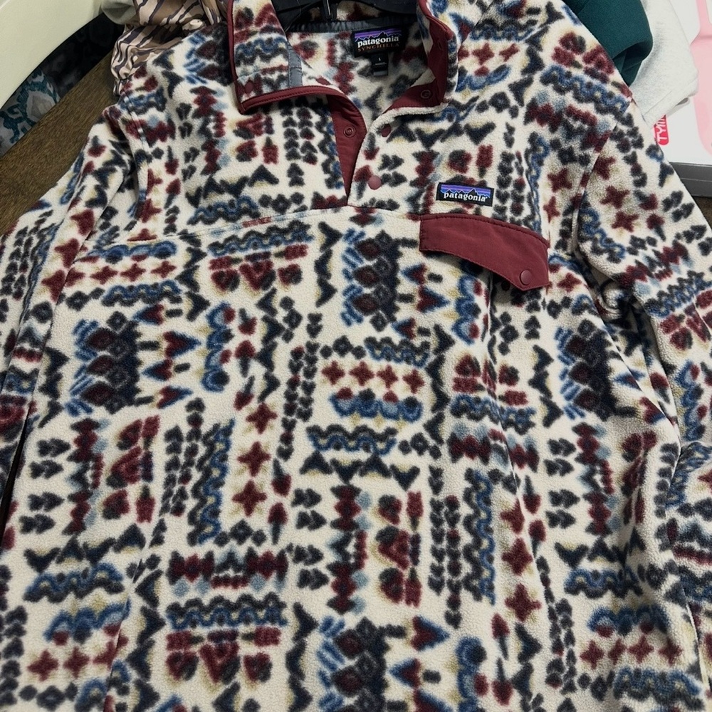Patagonia Men's Snap button Sweater - Red and Blue Pattern